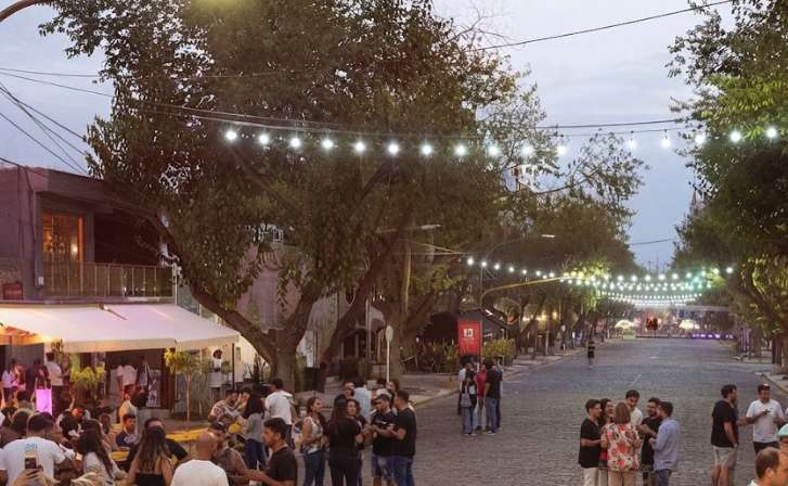 Gastrofeat: La nueva experiencia gastronómica que transforma la calle Sarmiento